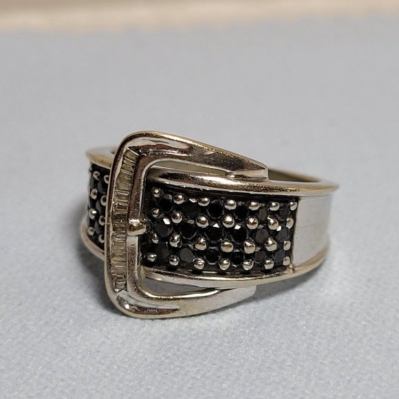 ๐ 14K White Gold Buckle Ring w/Diamonds - Picture 5 of 9